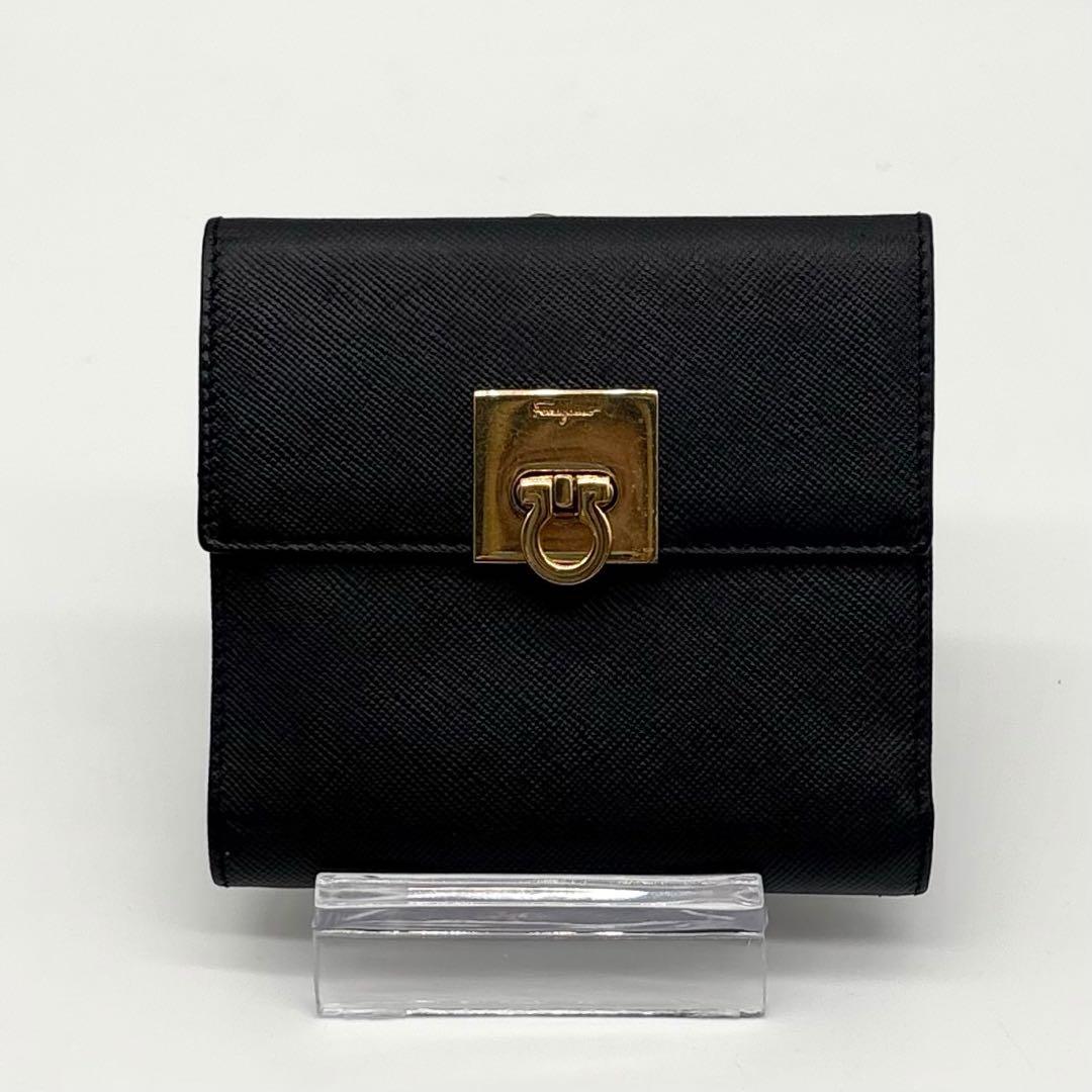 【極美品】 Ferragamo レザー 二つ折り財布 ガンチーニ ブラック 黒