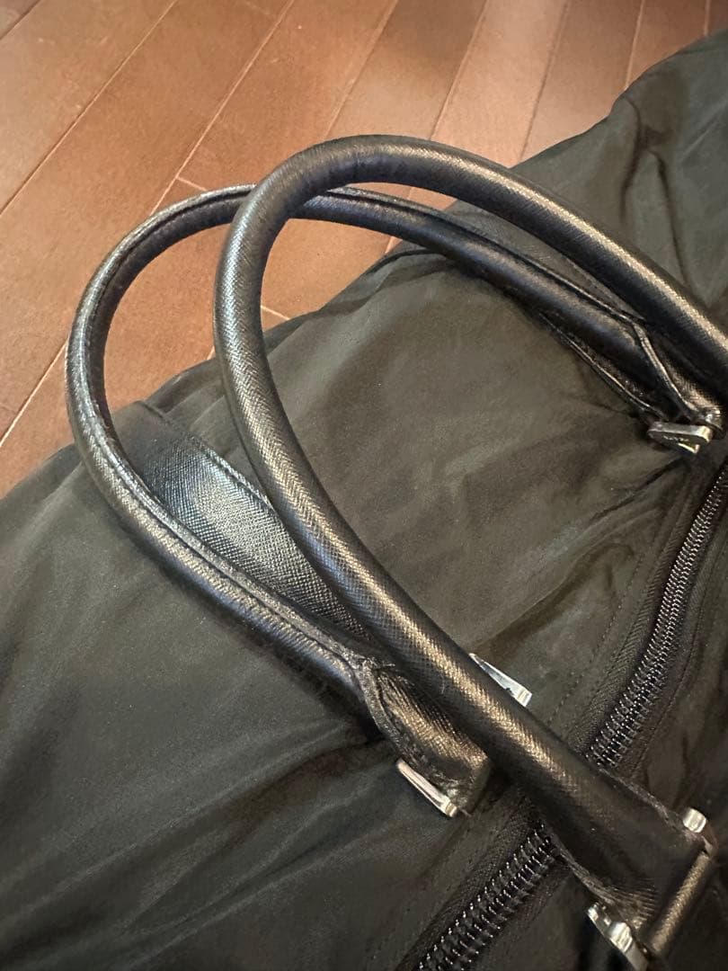 訳ありPrada ボストンバッグ 黒 ナイロン　ダイヤル式南京錠