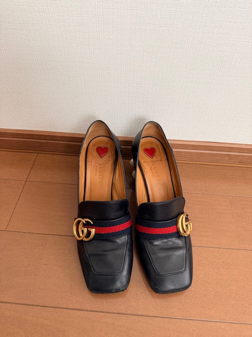 GUCCI スクエアトゥパンプス ブラック