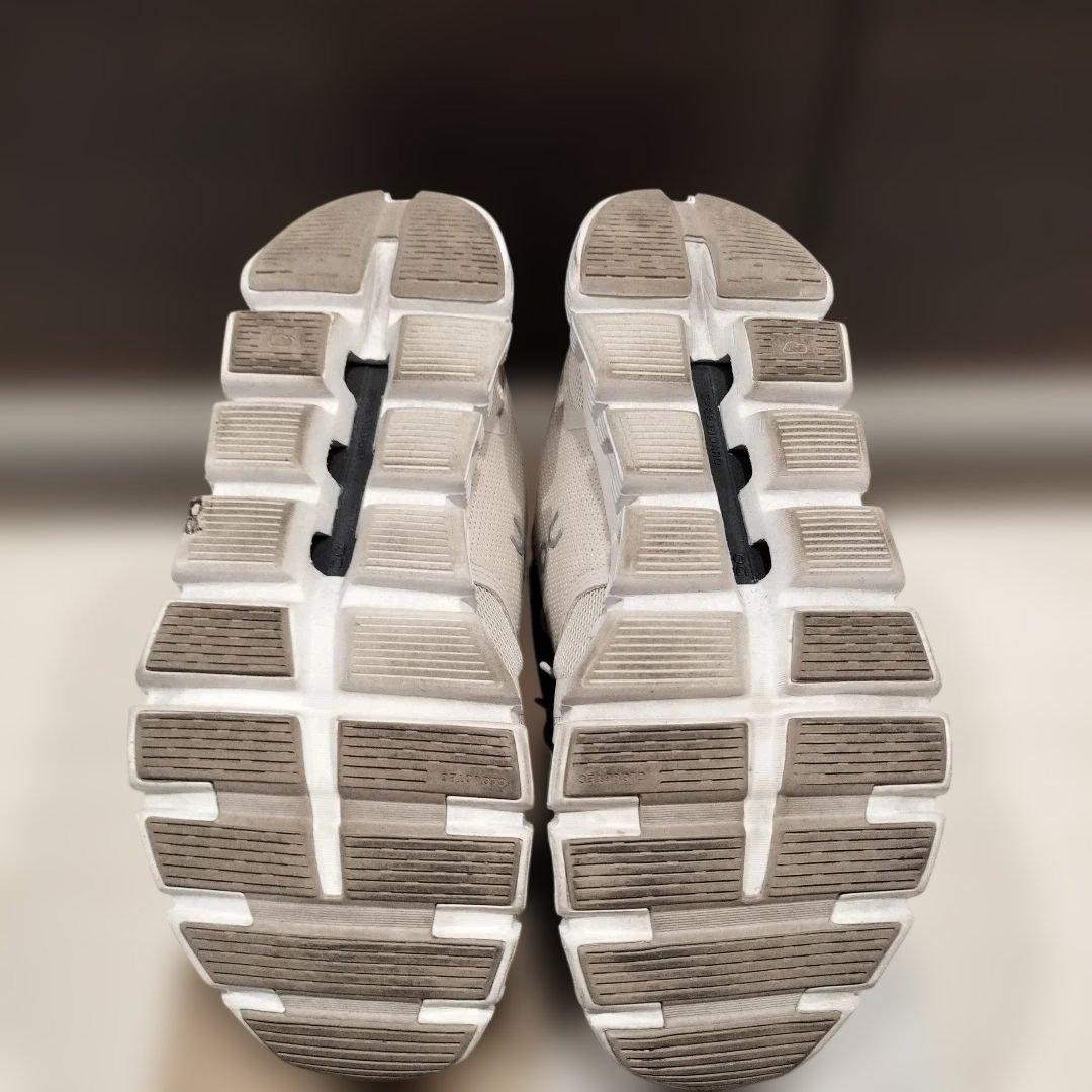 【美品】Onスニーカー cloud6 Pearl/White 25cm