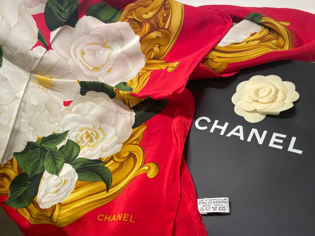 【新品未使用】CHANEL シャネル カメリア モチーフ　シルク　スカーフ