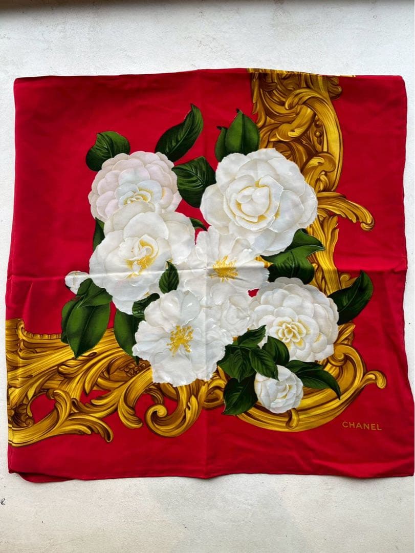 【新品未使用】CHANEL シャネル カメリア モチーフ　シルク　スカーフ