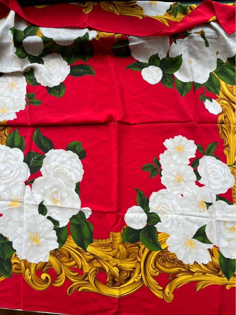 【新品未使用】CHANEL シャネル カメリア モチーフ　シルク　スカーフ