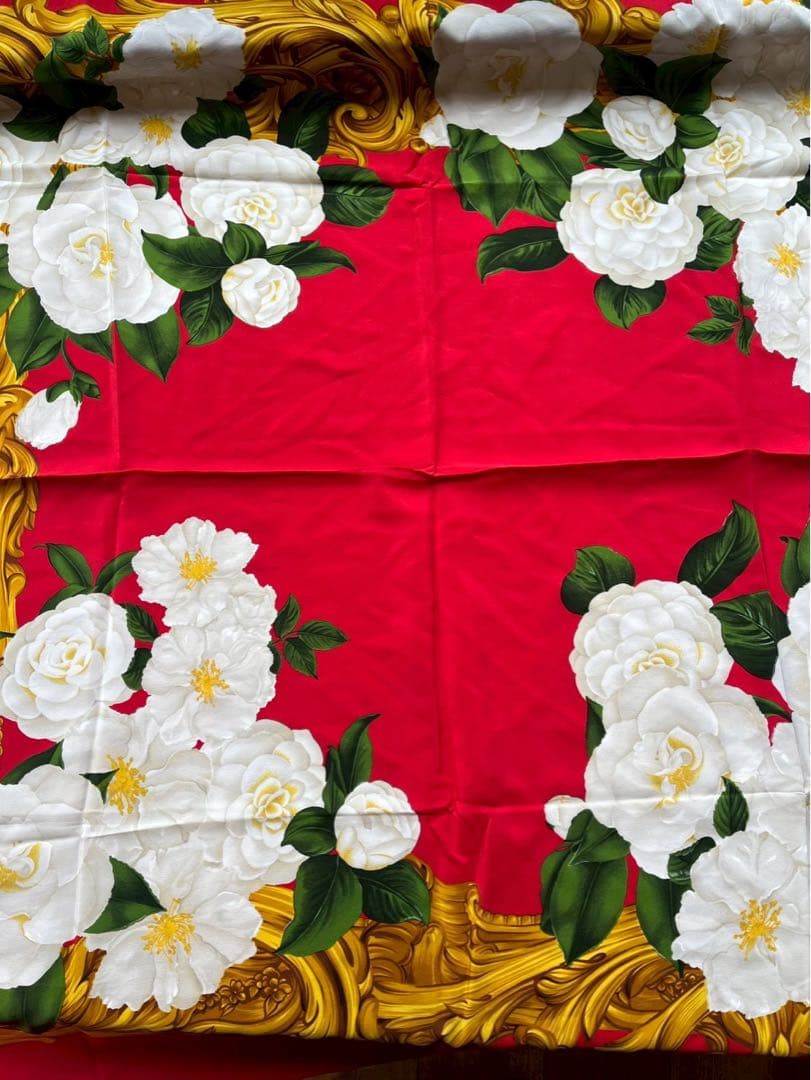 【新品未使用】CHANEL シャネル カメリア モチーフ　シルク　スカーフ