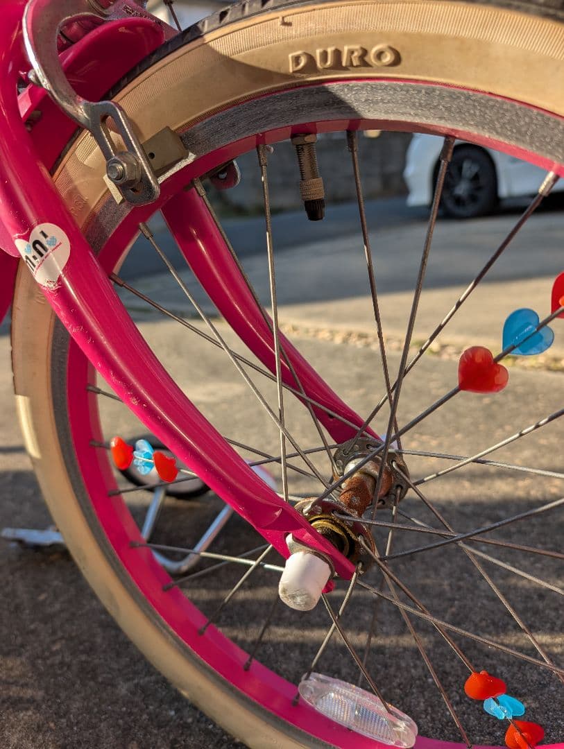 幼児用自転車 、補助輪つき