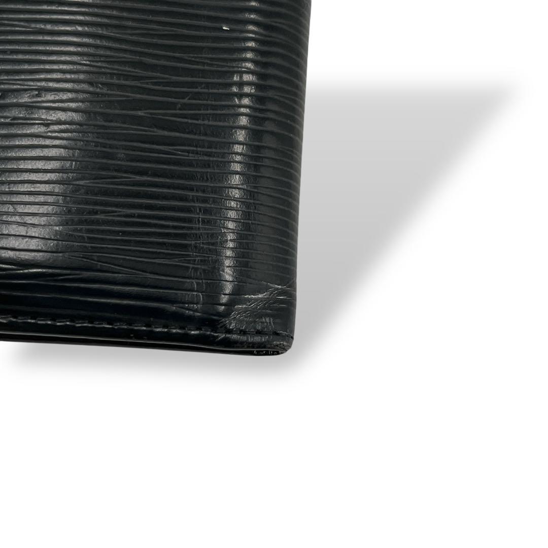 ルイヴィトン　二つ折り財布　お札入れ　ポルトビエ6 カルトクレディ　エピ　ロゴ