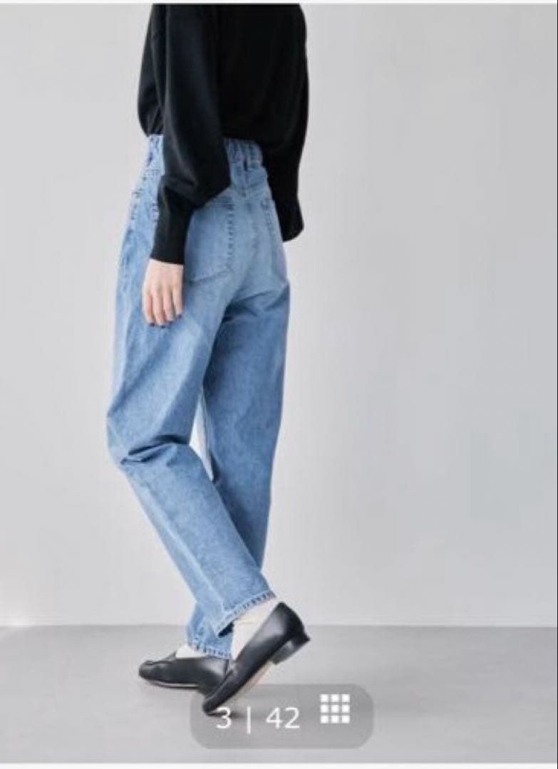 美品　カジュアルすぎない大人顔　新定番のテーパードデニム