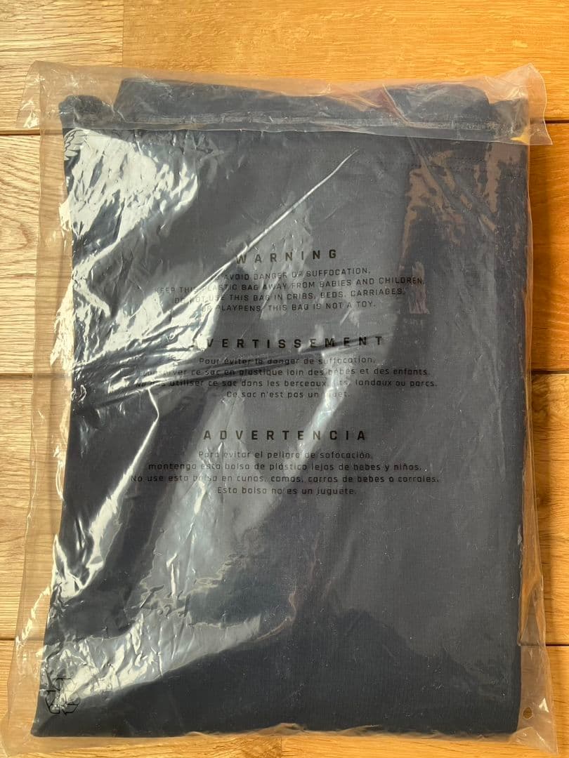 オラクル　レッドブルレーシング　パーカー　Lサイズ