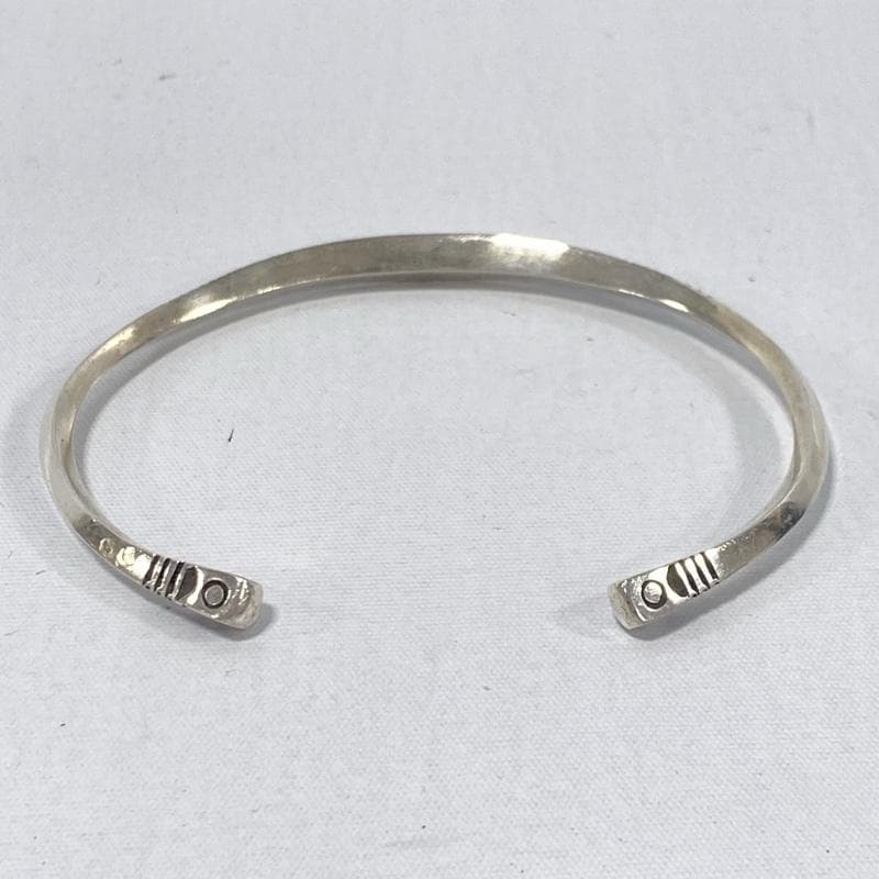 アダワットゥン トゥアレグ/スクエア スタンプワーク/ナローバングル