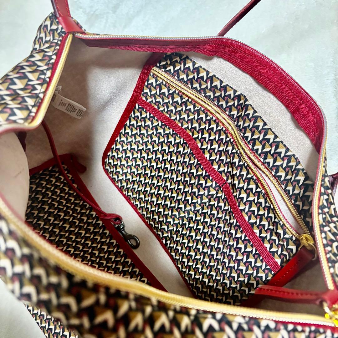 極美品✨️ロベルタピエリ トートバッグ タタミ 赤 収納◎ A4可