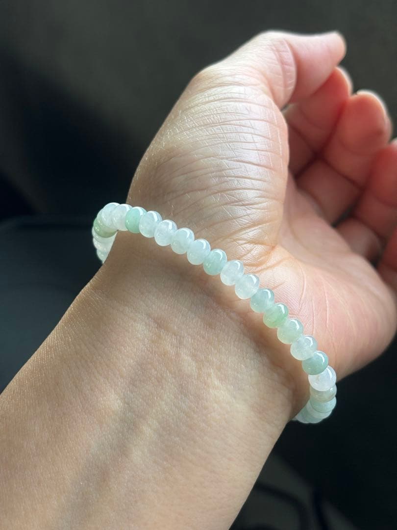 ミャンマー産 天然本翡翠 A貨　氷種 清楚系 淡色ブレスレット