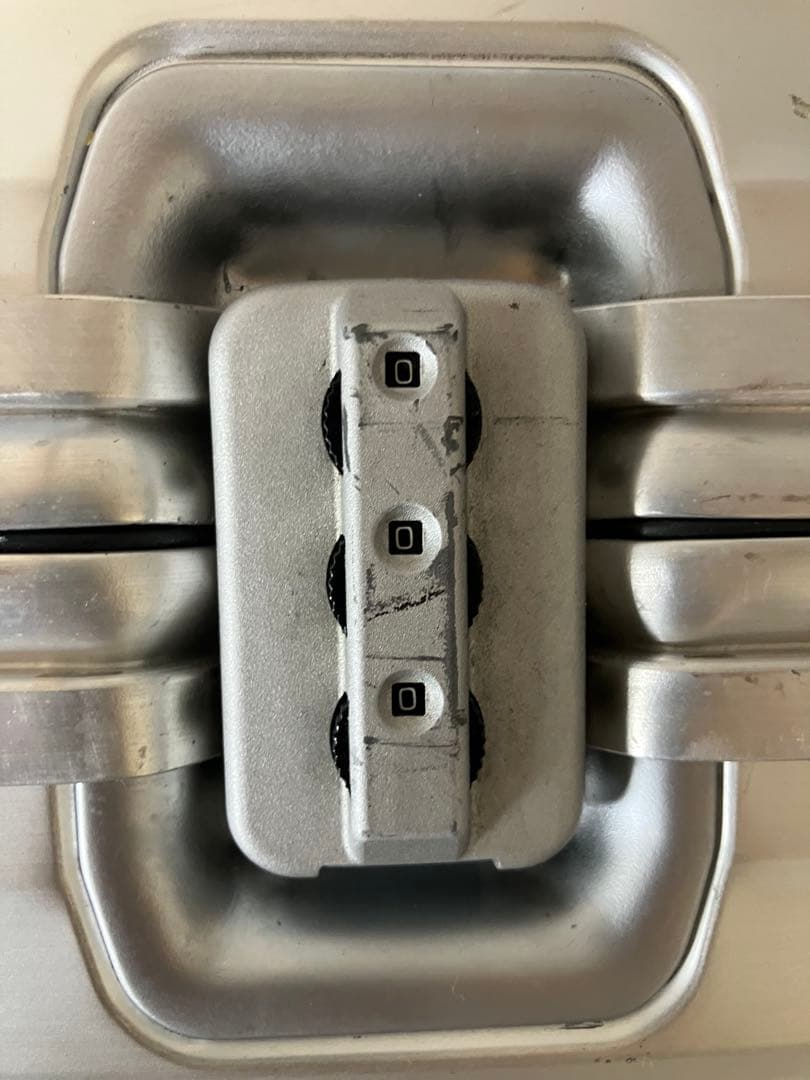 週末限定セール　Rimowa ルフトハンザ　トパーズ　キャリーケース プルタブ