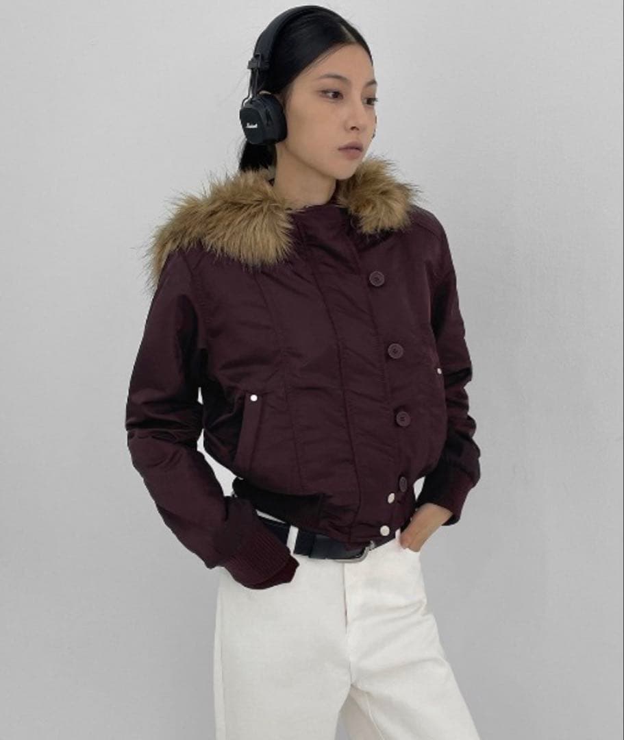 バーガンディ ファー付きダウンジャケット