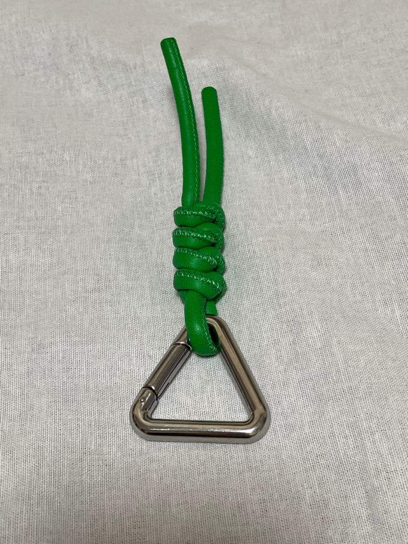 BOTTEGAVENETA編み込みレザーキーホルダー（パラキート）美品❗️