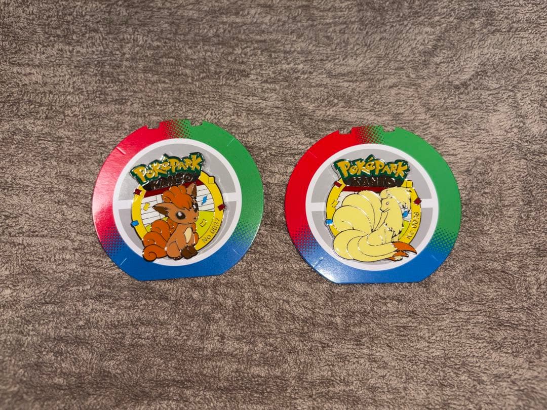 ポケパーク　カントー　ロコン　キュウコン　ピンバッジ　ピンズ