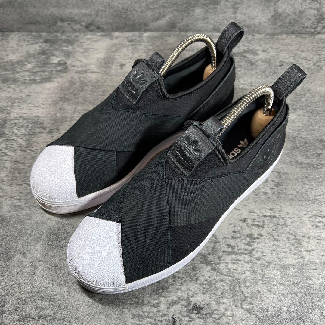 【アディダス】（22.5）スーパースター スリッポン ブラック FW7051