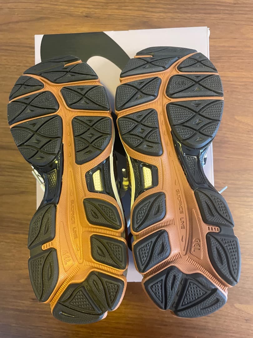 ASICS TOGA スニーカー ブラウン/オレンジ/ブルー