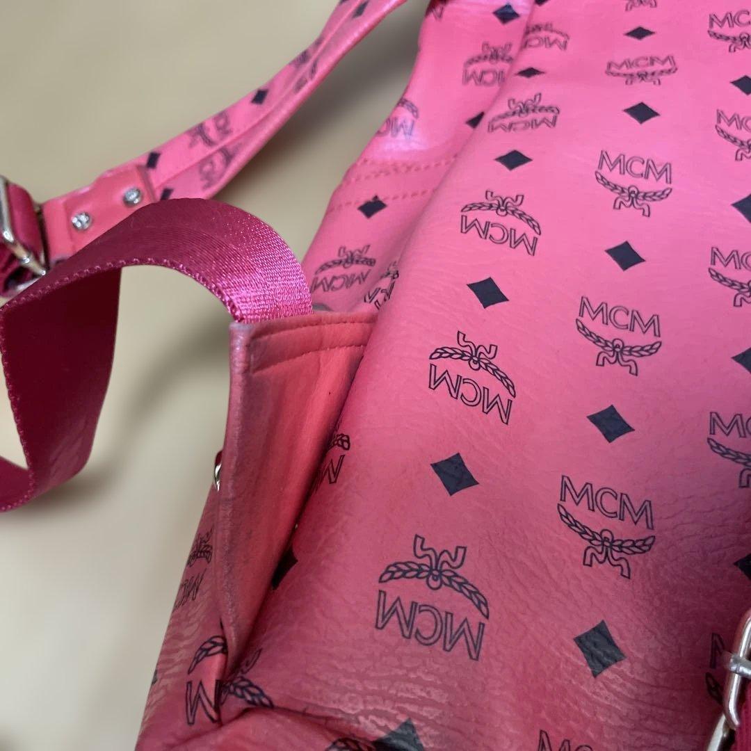 MCM スタッズ付きリュック