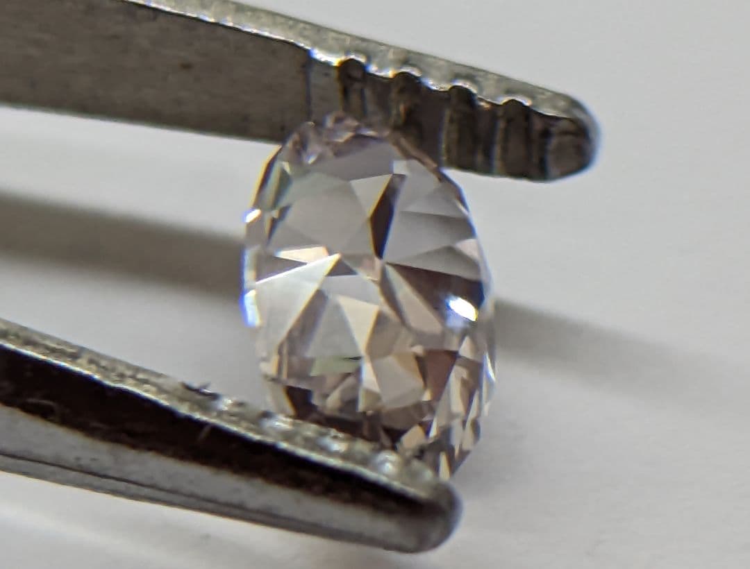 オーストラリア Harts Range（ハーツレンジ）産 天然ジルコンのル