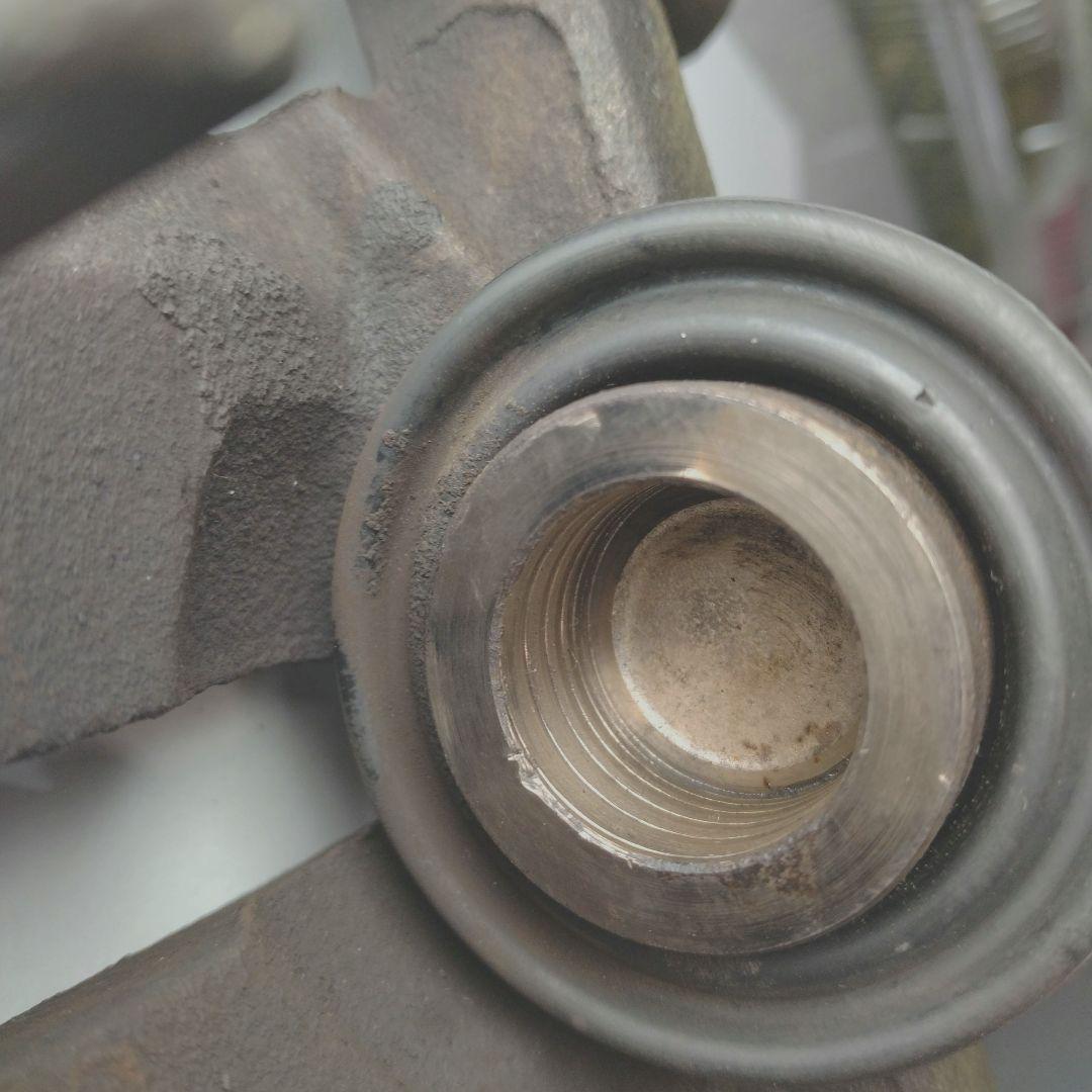 NA8C リヤーブレーキキャリパー