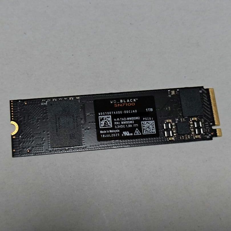 WD_BLACK SN7100 1TB NVMe M.2 Gen4 付属品完備