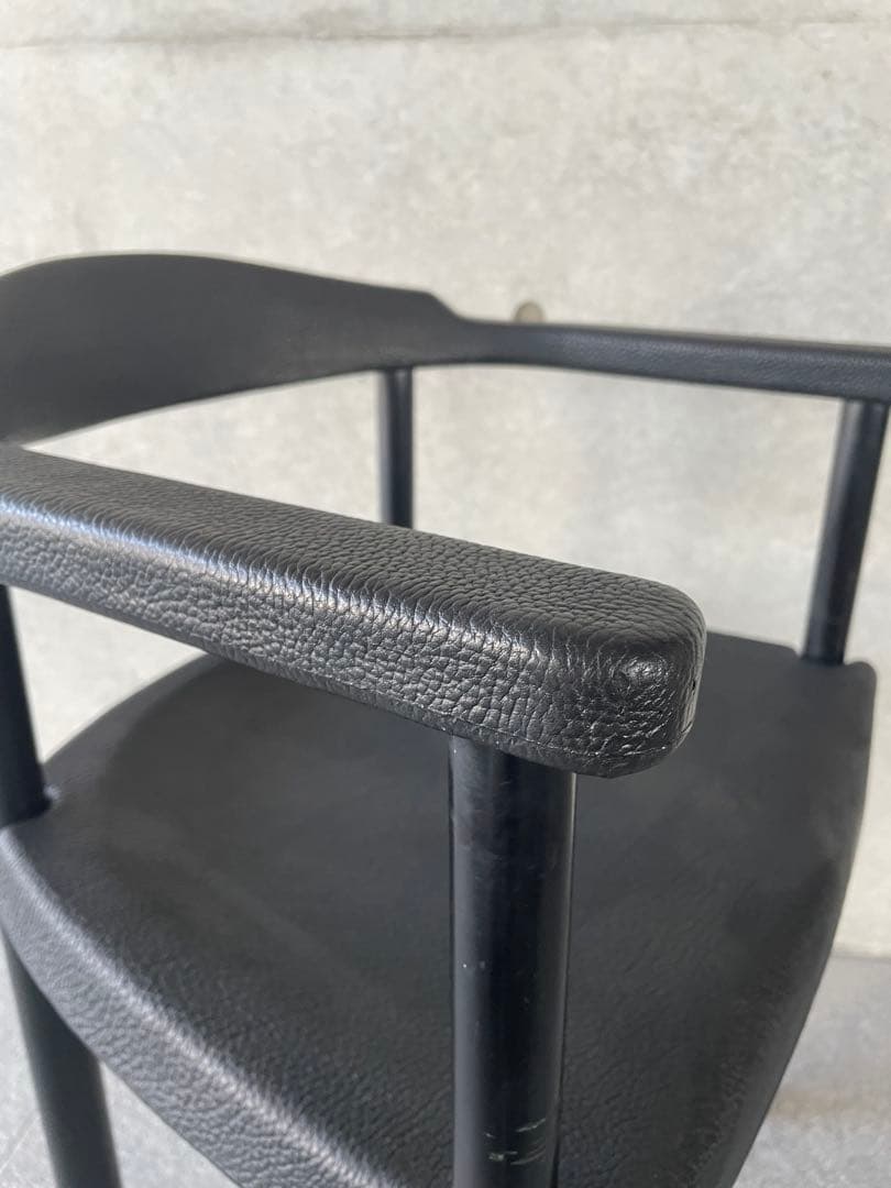 カッシーナレオナルド アームチェア　Strassle Collection 1脚