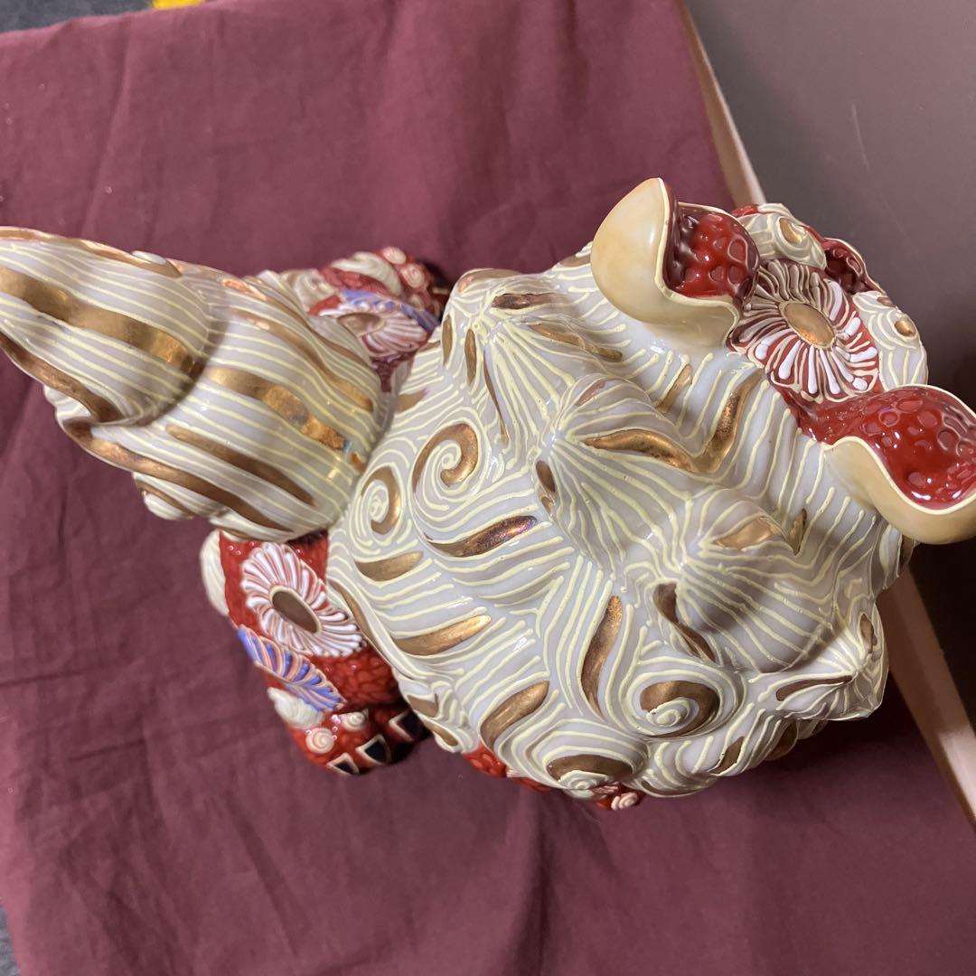 九谷焼　玉乗り獅子　①