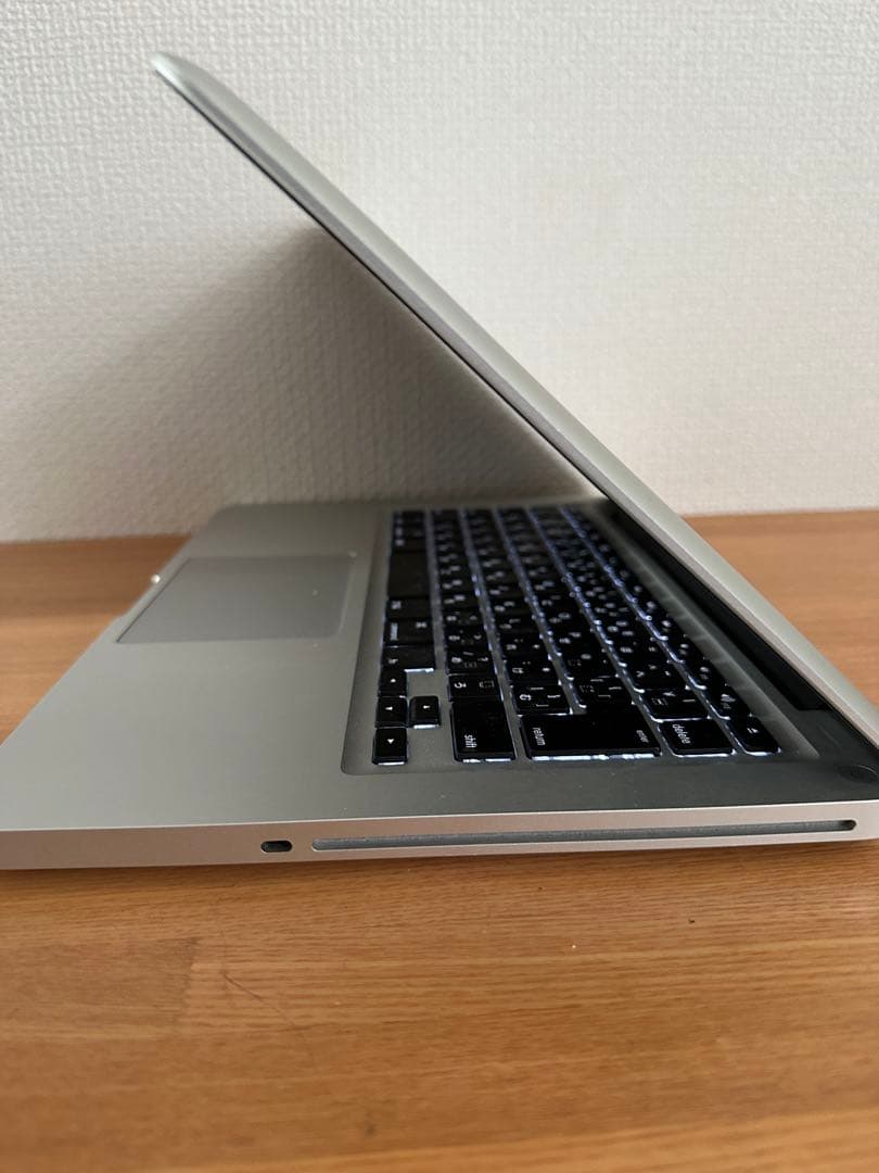 【2023年】Macbook Pro メモリ16GB SSD 1TB 純正