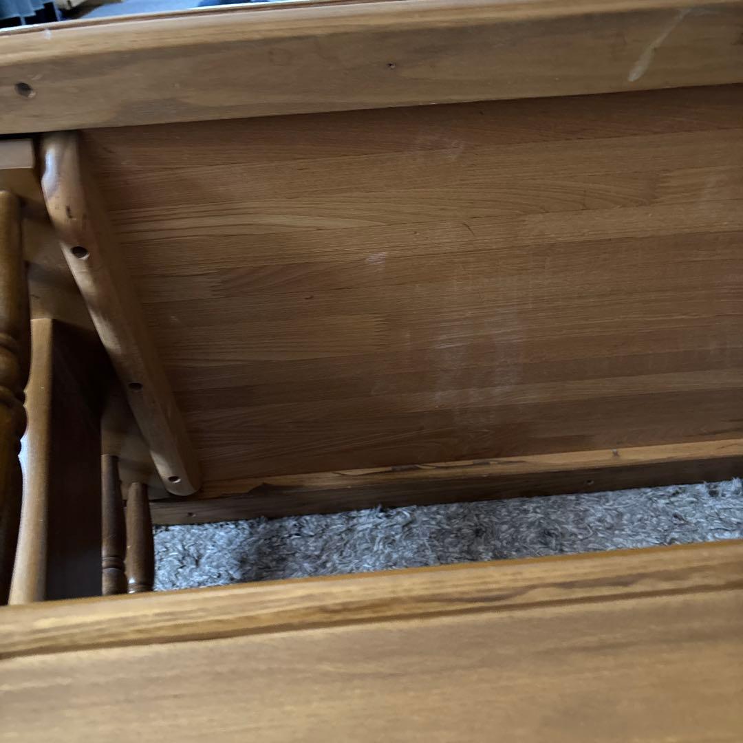 値下げしています！木製楕円形リビングローテーブル 下部棚付き