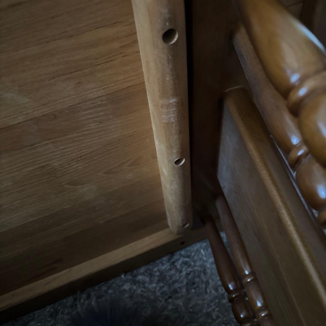 値下げしています！木製楕円形リビングローテーブル 下部棚付き