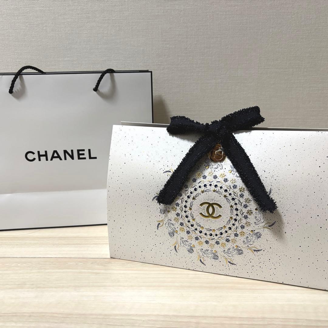 【限定ギフトボックス付】シャネル ホリデー 2025 オンライン完売品 ポーチ