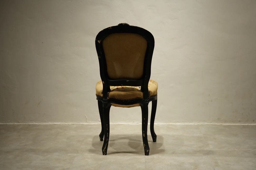 ルイ15世様式　フランス　アンティーク　ロココ　バロック　プチポワン　刺繍