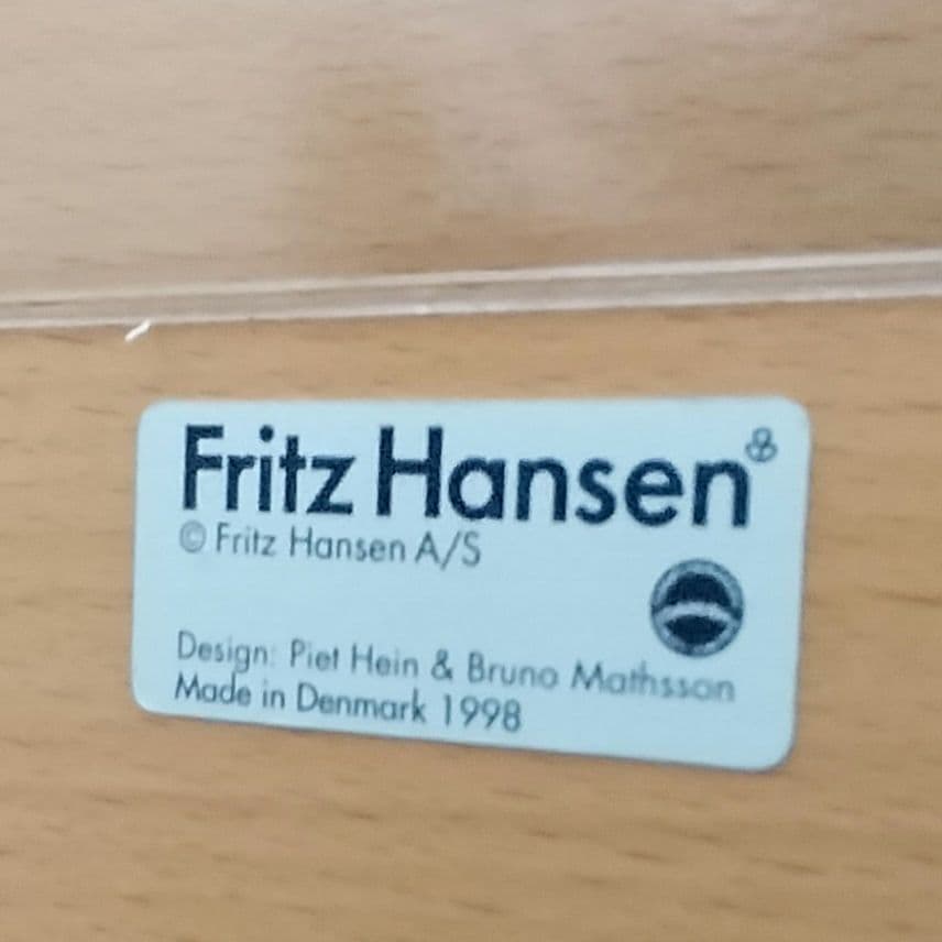 I.K　Fritz Hansen　テーブル