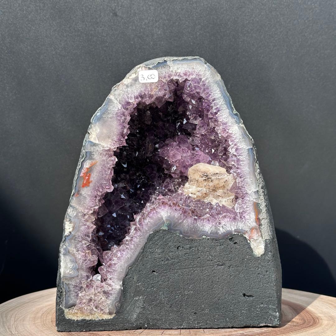 天然石 タイチンルチルクォーツ共生アメジストのドーム　置物G.80