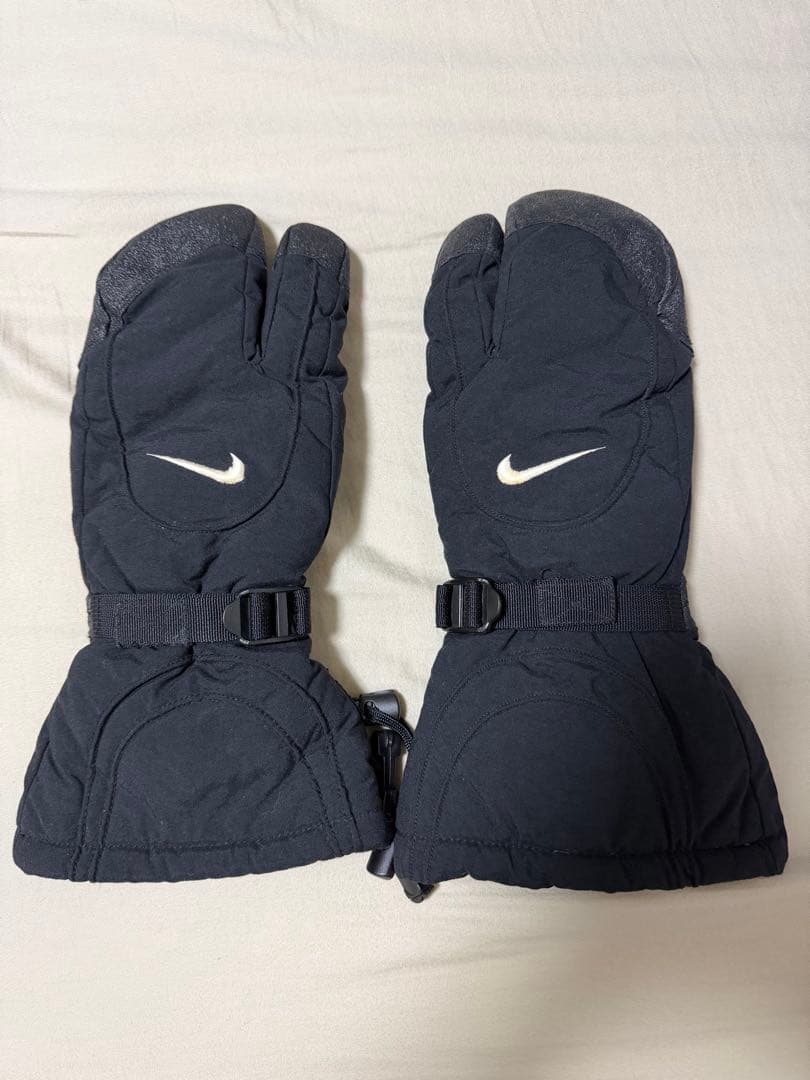 ナイキ NIKE acg ゴアテックス スノボ スキー グローブ ウェア 刺繍