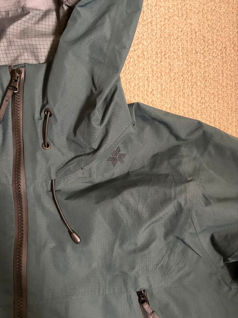 専用品 GOLDWIN GORE-TEX PRO Lサイズ マウンテンパーカー