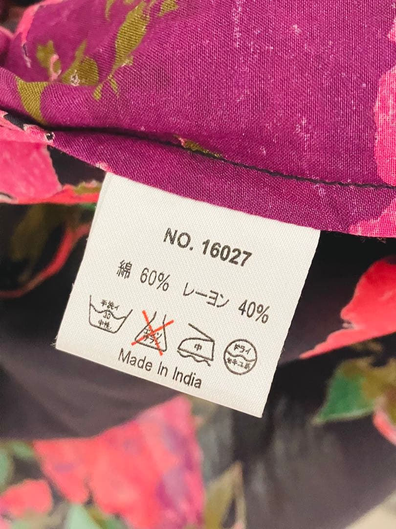 Velnica 薔薇柄　ワンピース