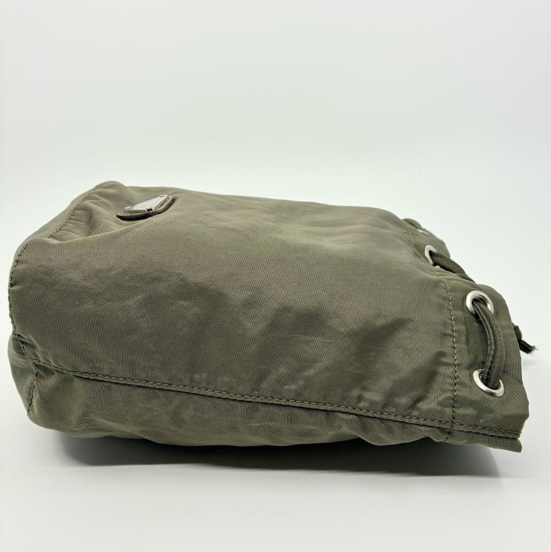 PRADA プラダ 巾着ポーチ カーキ A1362A2