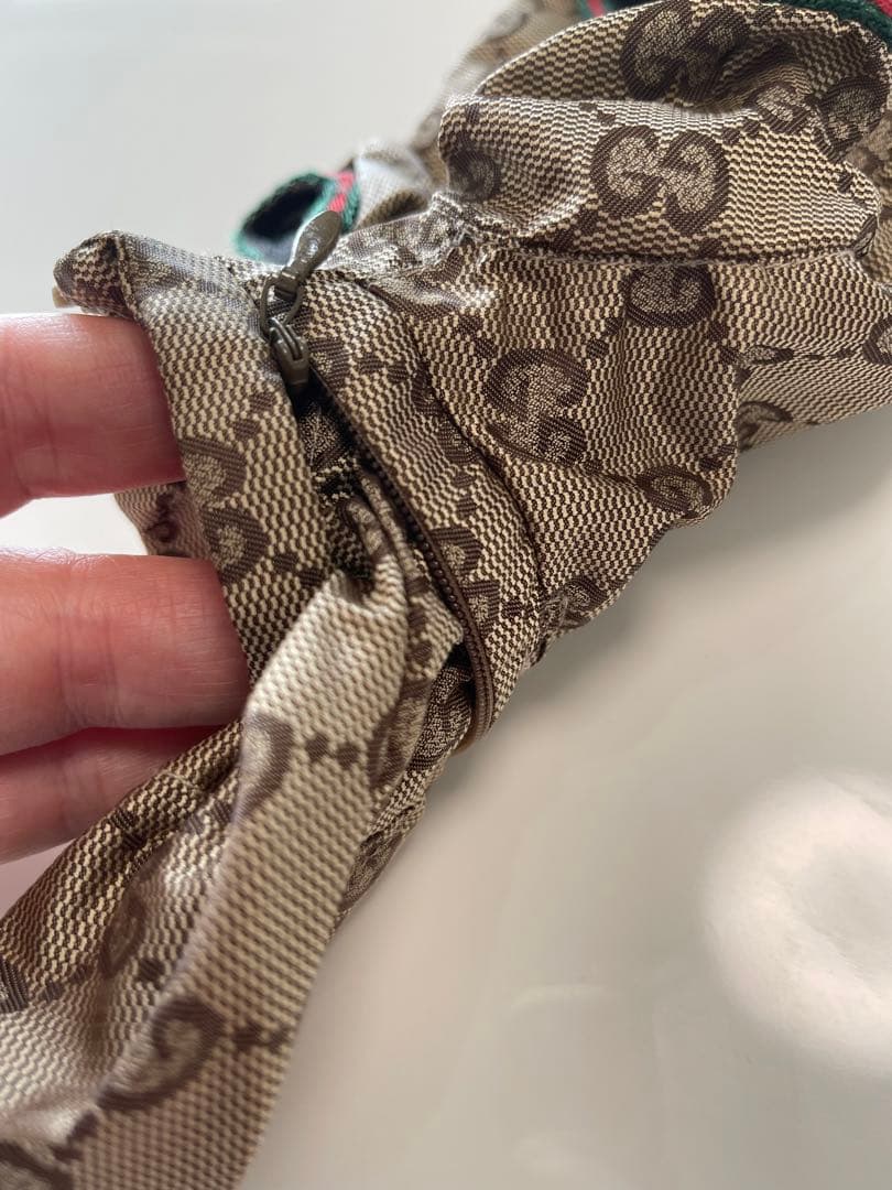 GUCCI ワンちゃんの服(XS)