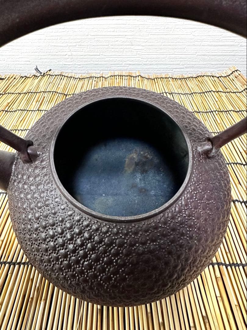 ほぼ未使用、美品　岩手県奥州水沢幸工芸　現代の名工 佐藤勝久造　１５型　南部鉄瓶