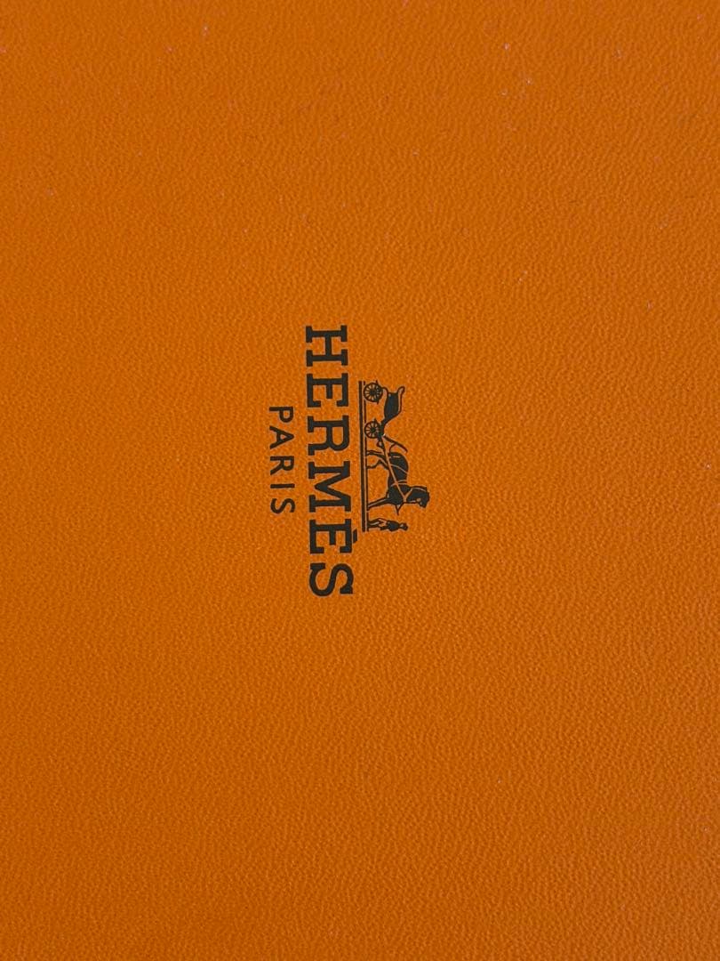 LOUIS VUITTONのハンガー＆HERMES ボックス