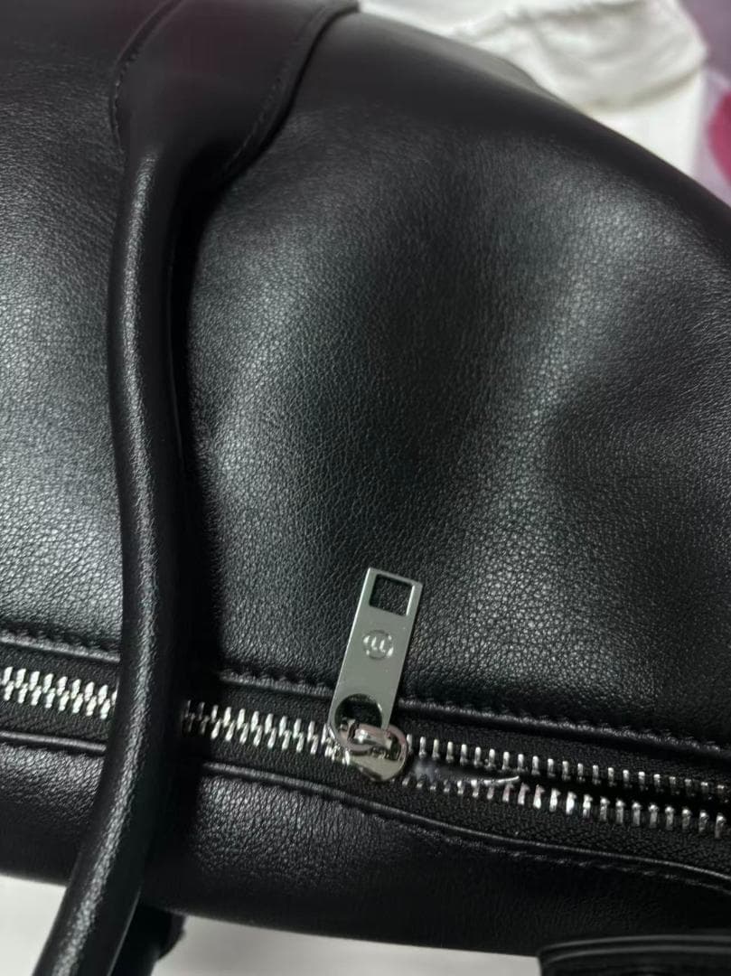 MM9 33068レザー トラベルバッグ ブラック 大容量 トートバッグ fa