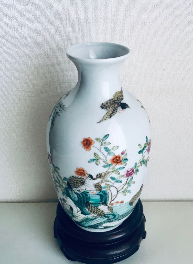 清朝乾隆宮廷琺琅彩竹菊鹌鹑图瓶 稀少芸術珍品 （上海博物館監製）