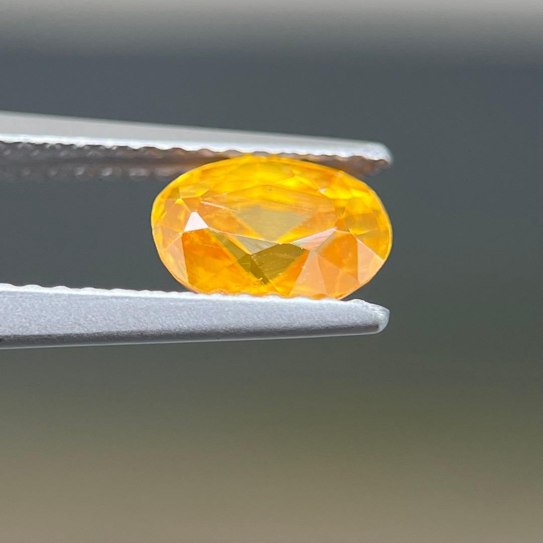 スリランカ産非加熱天然ジルコンルース