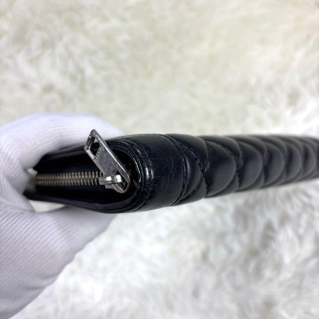 美品✨DIESEL オールレザー キルティング 長財布 ブラック メタルロゴ
