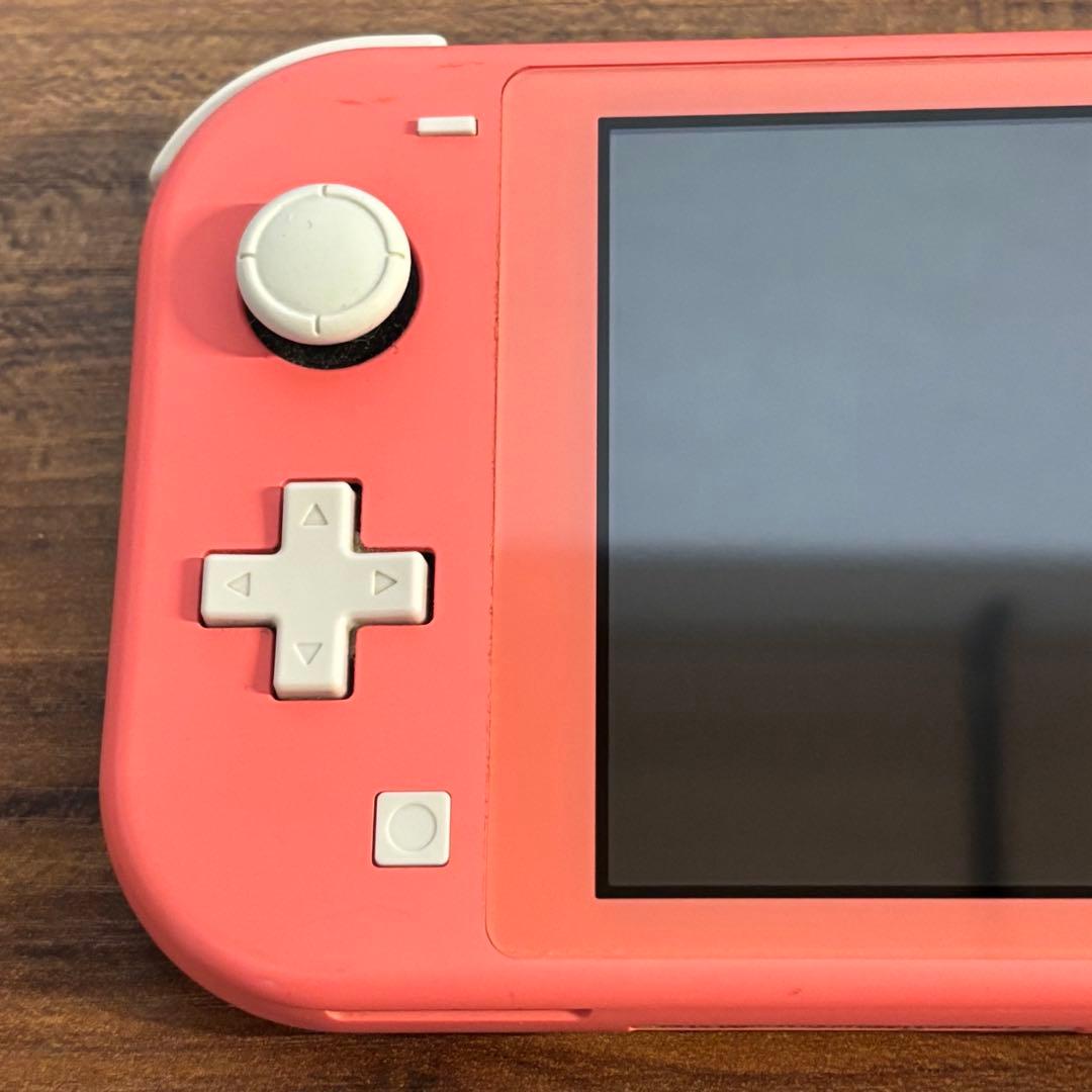 ニンテンドー　Switch ライト　ピンク