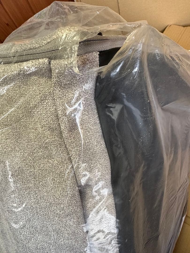 ハイバック肘付コイル高座椅子　ラック