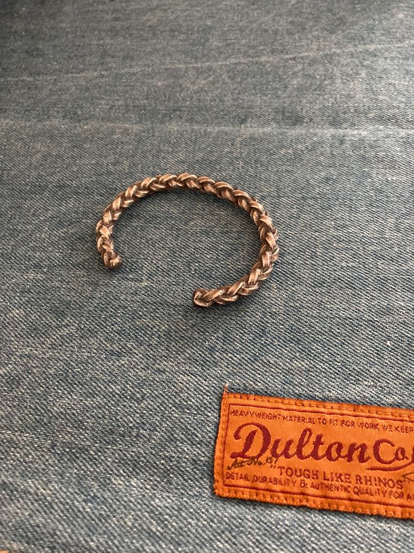 モトラトリー　MOTORATORY シルバー　シェルバングル