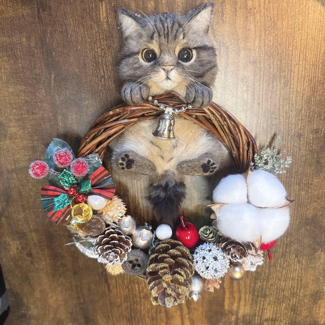羊毛フェルト猫 キジ猫 クリスマスリース