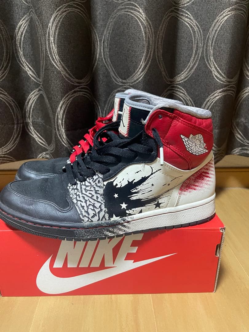 靴 Nike Air Jordan 1 Retro High Dave White